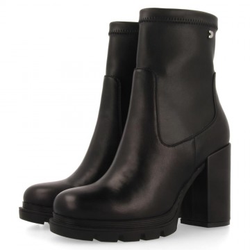 BOTTINES NOIRES À BOUT ROND...