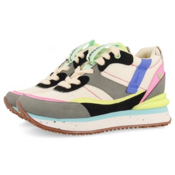 chaussure noir et blanche femme