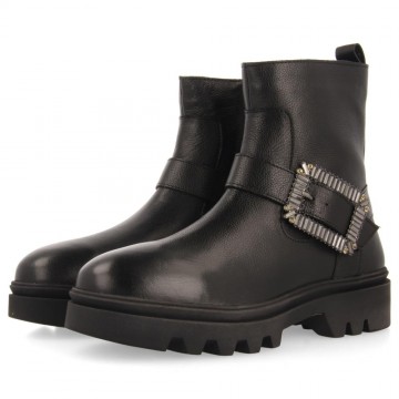 BOTTES NOIRES AVEC BOUCLE...