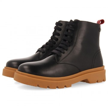 BOTTINES EN PEAU COULEUR...